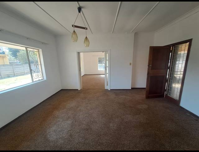 4 BEDROOM HOUSE TO LET IN DUNCANVILLE